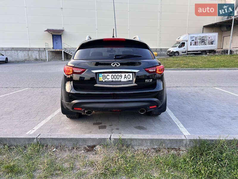 Позашляховик / Кросовер Infiniti FX 37 2012 в Львові