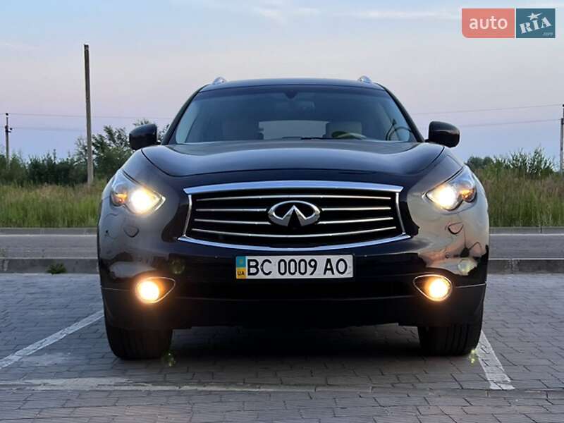 Позашляховик / Кросовер Infiniti FX 37 2012 в Львові