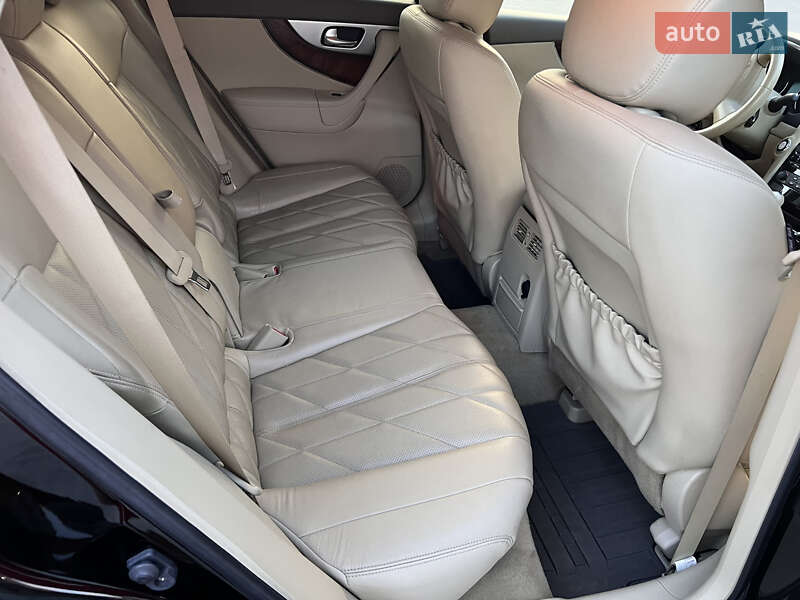 Позашляховик / Кросовер Infiniti FX 37 2012 в Львові