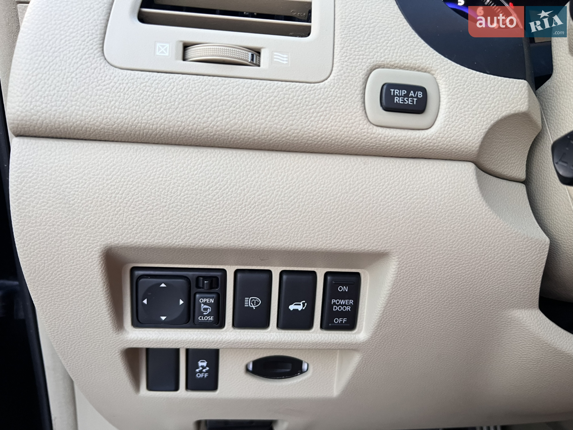 2012 Infiniti FX - мініатюра 24
