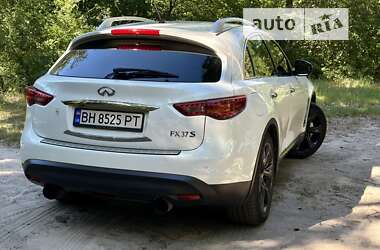 Внедорожник / Кроссовер Infiniti FX 37 2010 в Киеве