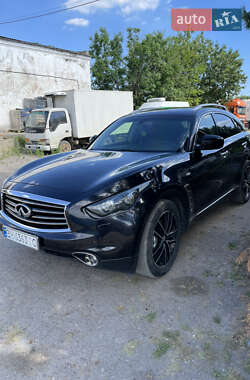Внедорожник / Кроссовер Infiniti FX 37 2012 в 