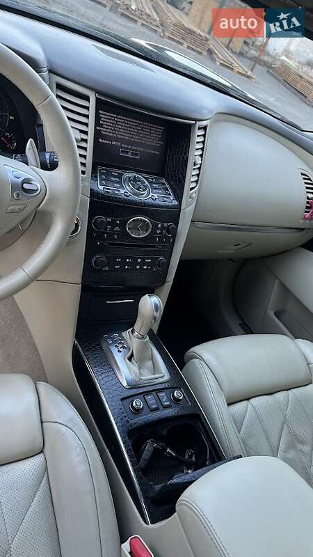 Позашляховик / Кросовер Infiniti FX 37 2010 в Павлограді