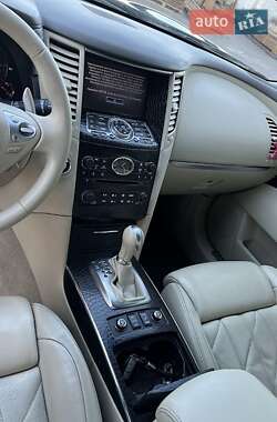 Позашляховик / Кросовер Infiniti FX 37 2010 в Павлограді