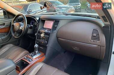 Внедорожник / Кроссовер Infiniti FX 37 2013 в 