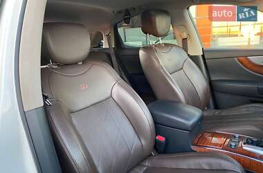Внедорожник / Кроссовер Infiniti FX 37 2013 в 