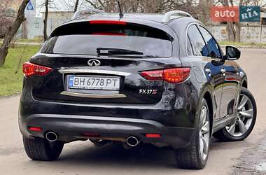 Внедорожник / Кроссовер Infiniti FX 37 2012 в 