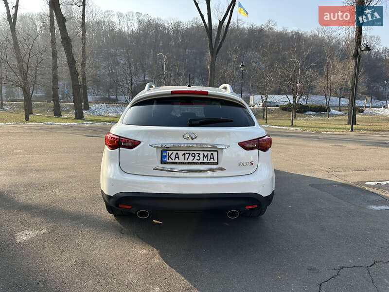 Внедорожник / Кроссовер Infiniti FX 37 2011 в Киеве