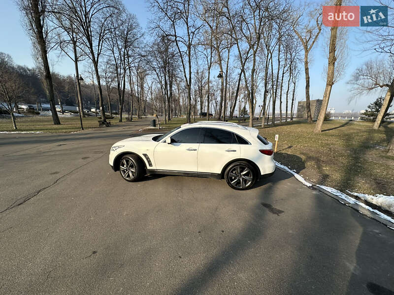 Внедорожник / Кроссовер Infiniti FX 37 2011 в Киеве