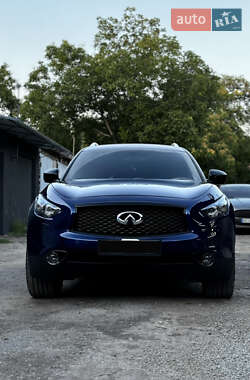 Внедорожник / Кроссовер Infiniti FX 37 2012 в 