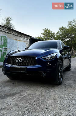 Внедорожник / Кроссовер Infiniti FX 37 2012 в 