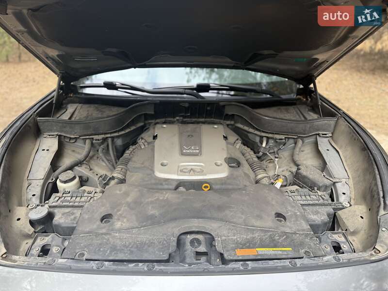 Позашляховик / Кросовер Infiniti FX 37 2012 в Кременчуці