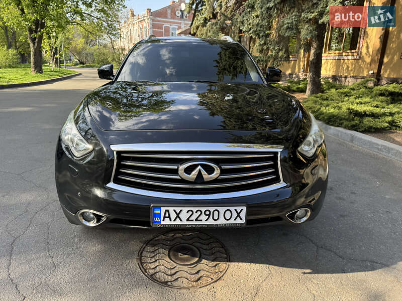Внедорожник / Кроссовер Infiniti FX 37 2011 в Полтаве