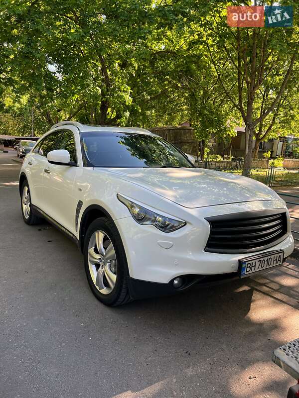 Infiniti FX 37 2011