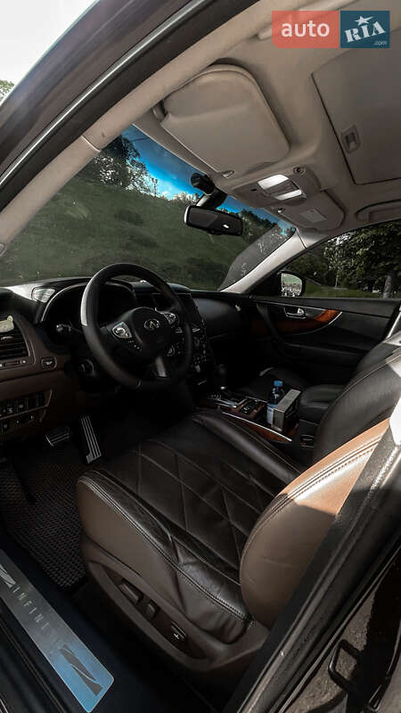 Внедорожник / Кроссовер Infiniti FX 37 2010 в Чернигове