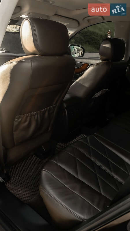 Внедорожник / Кроссовер Infiniti FX 37 2010 в Чернигове