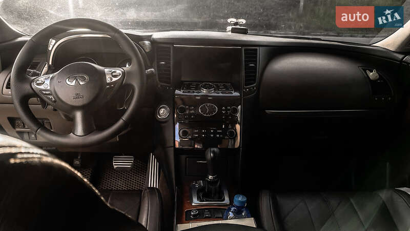 Внедорожник / Кроссовер Infiniti FX 37 2010 в Чернигове