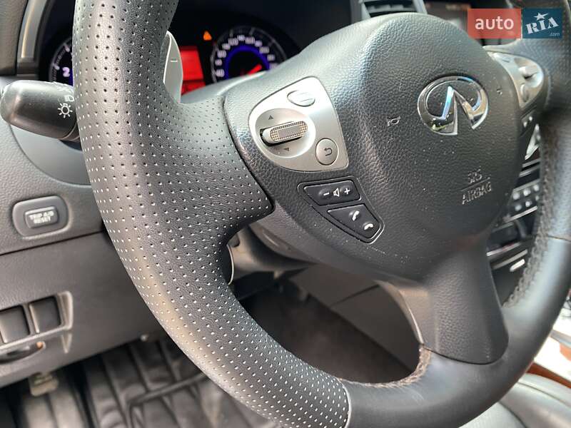 Позашляховик / Кросовер Infiniti FX 37 2010 в Житомирі