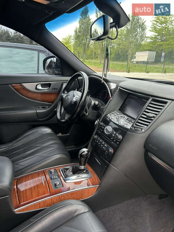 Позашляховик / Кросовер Infiniti FX 37 2011 в Києві