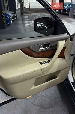 Позашляховик / Кросовер Infiniti FX 37 2012 в 