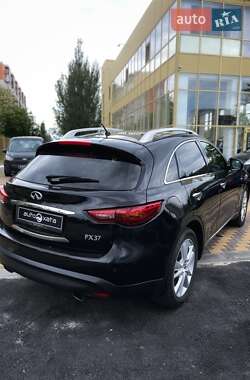 Внедорожник / Кроссовер Infiniti FX 37 2012 в 