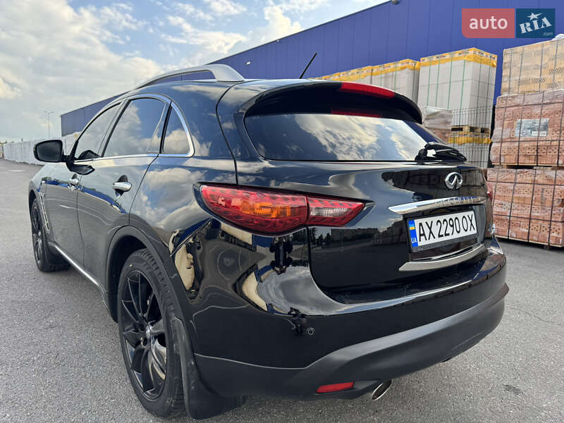 Внедорожник / Кроссовер Infiniti FX 37 2011 в Полтаве