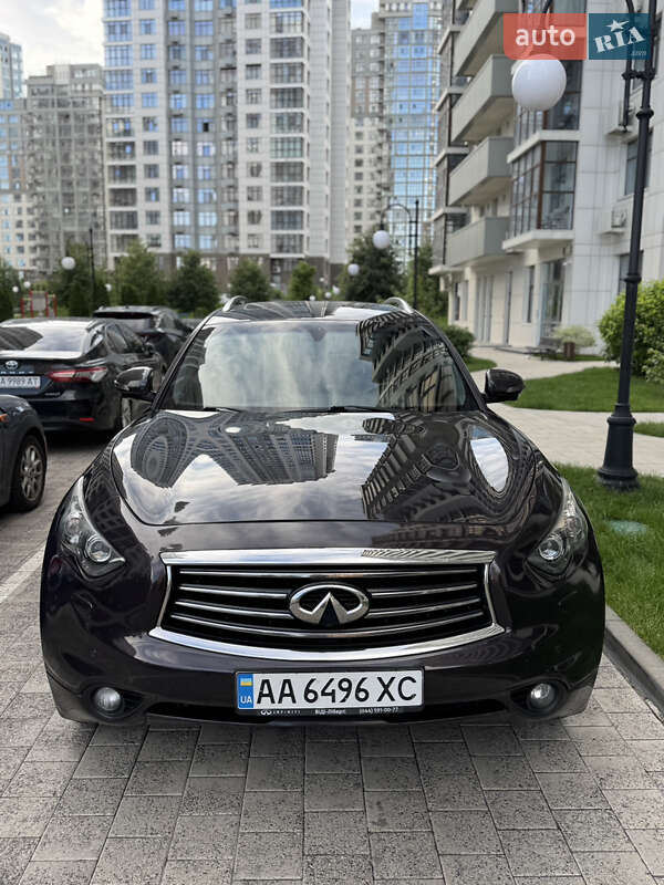 Позашляховик / Кросовер Infiniti FX 37 2010 в Києві