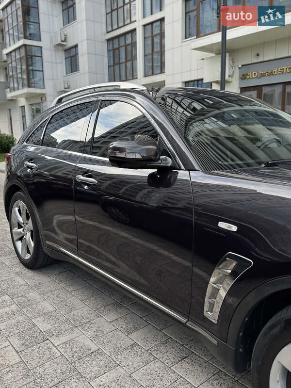 Позашляховик / Кросовер Infiniti FX 37 2010 в Києві