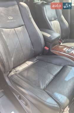 Внедорожник / Кроссовер Infiniti FX 37 2012 в 