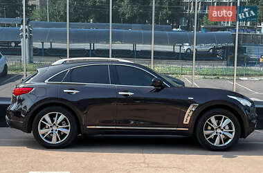 Внедорожник / Кроссовер Infiniti FX 37 2012 в 