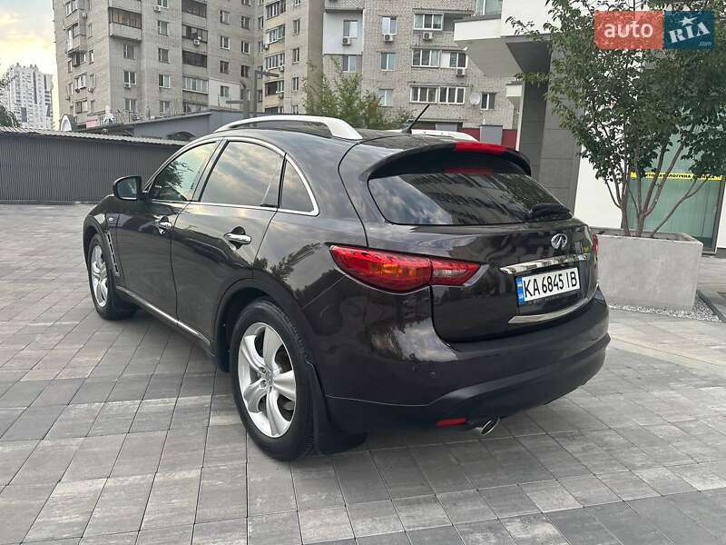 Позашляховик / Кросовер Infiniti FX 37 2011 в Києві