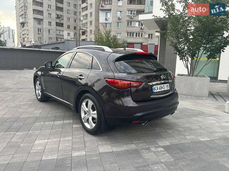 Позашляховик / Кросовер Infiniti FX 37 2011 в Києві