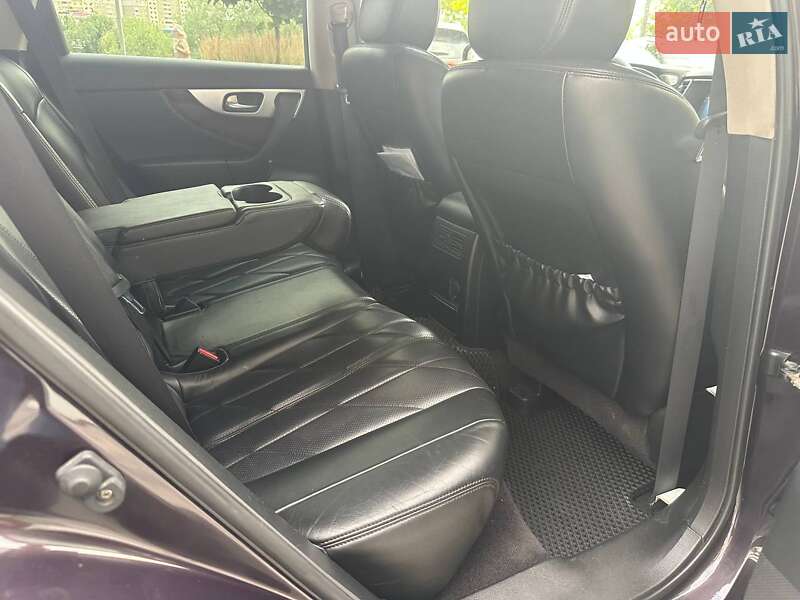 Позашляховик / Кросовер Infiniti FX 37 2011 в Києві