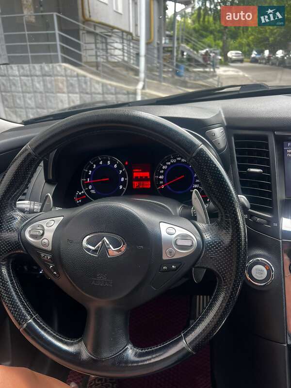 Позашляховик / Кросовер Infiniti FX 37 2010 в Івано-Франківську