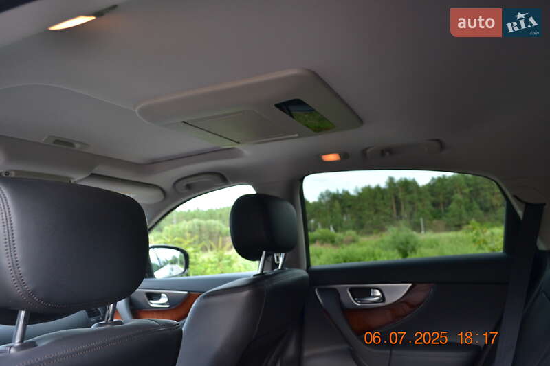 Внедорожник / Кроссовер Infiniti FX 37 2010 в Киеве