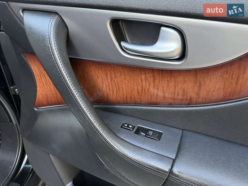Внедорожник / Кроссовер Infiniti FX 37 2012 в Одессе