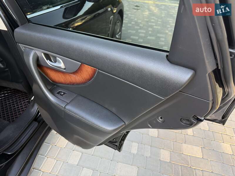 Внедорожник / Кроссовер Infiniti FX 37 2012 в Одессе