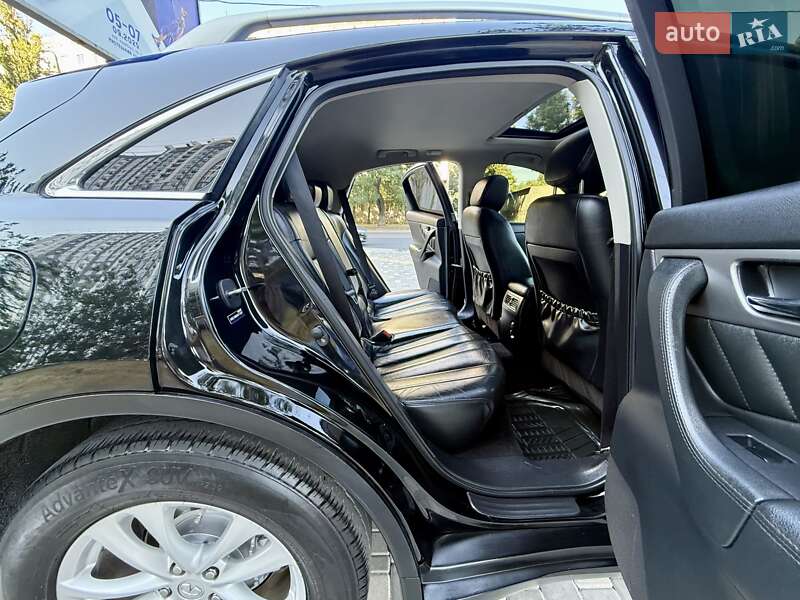 Внедорожник / Кроссовер Infiniti FX 37 2012 в Одессе