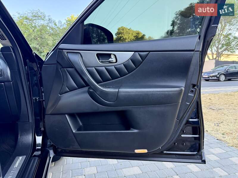 Внедорожник / Кроссовер Infiniti FX 37 2012 в Одессе