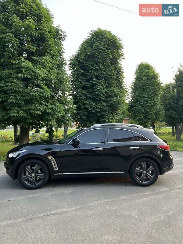 Infiniti FX 37 2010