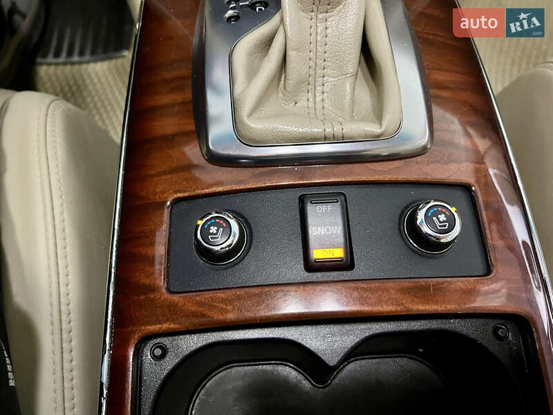 Внедорожник / Кроссовер Infiniti FX 37 2011 в Харькове