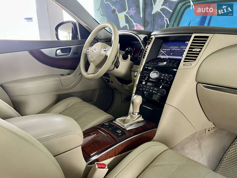 Внедорожник / Кроссовер Infiniti FX 37 2011 в Харькове