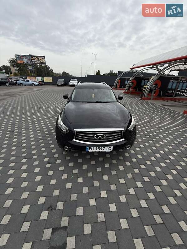 Внедорожник / Кроссовер Infiniti FX 37 2012 в Полтаве фото 22 Внедорожник / Кроссовер Infiniti FX 37 2012 в Полтаве
