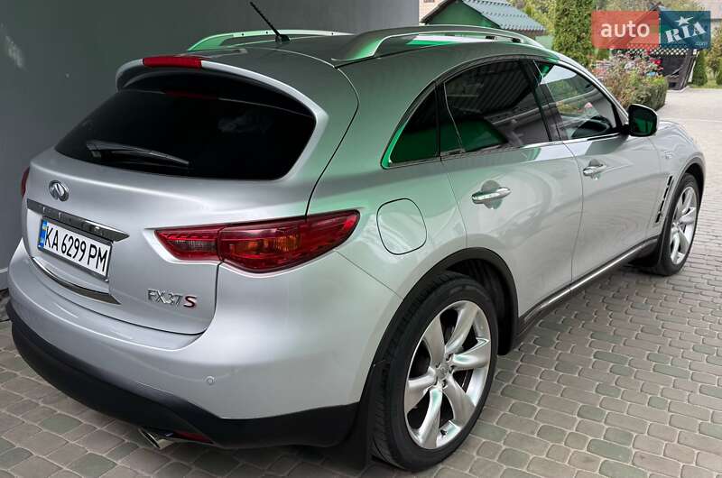 Внедорожник / Кроссовер Infiniti FX 37 2010 в Черкассах