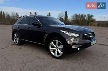 Внедорожник / Кроссовер Infiniti FX 37 2010 в 