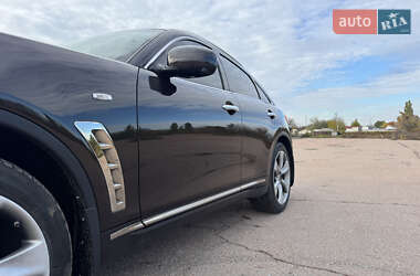 Внедорожник / Кроссовер Infiniti FX 37 2010 в 