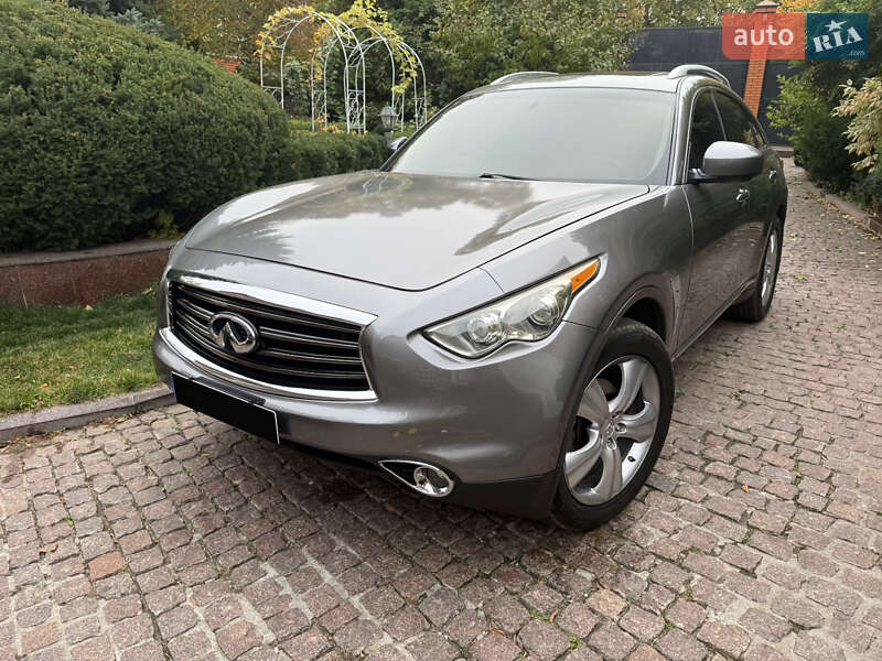 Infiniti FX 37 2012