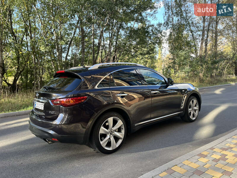 Внедорожник / Кроссовер Infiniti FX 37 2011 в Чернигове фото 7 Внедорожник / Кроссовер Infiniti FX 37 2011 в Чернигове