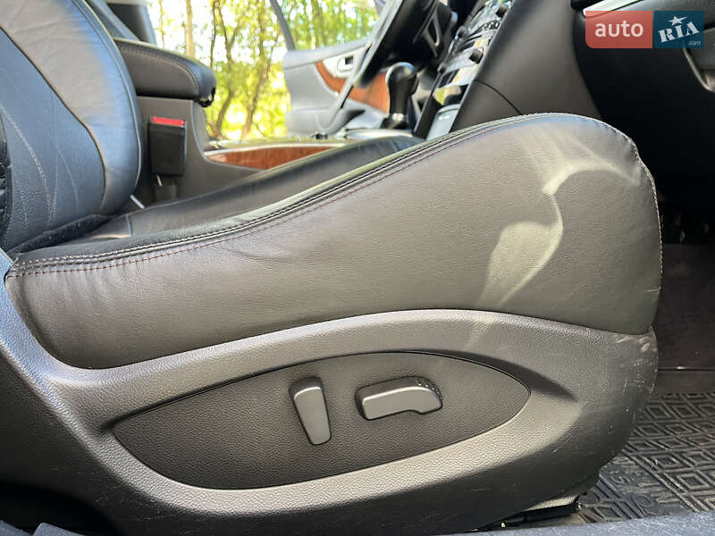 Внедорожник / Кроссовер Infiniti FX 37 2011 в Чернигове фото 32 Внедорожник / Кроссовер Infiniti FX 37 2011 в Чернигове