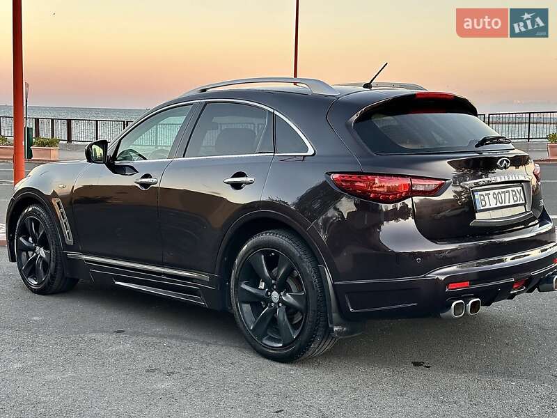 Позашляховик / Кросовер Infiniti FX 37 2013 в Ізмаїлі
